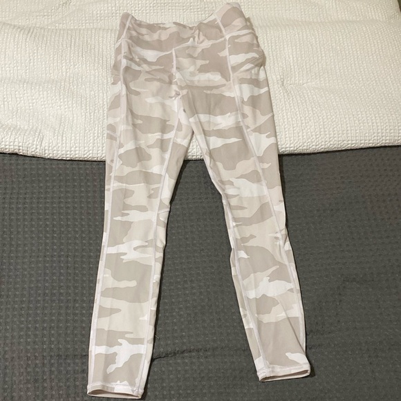 Athleta Pants - Athleta leggings